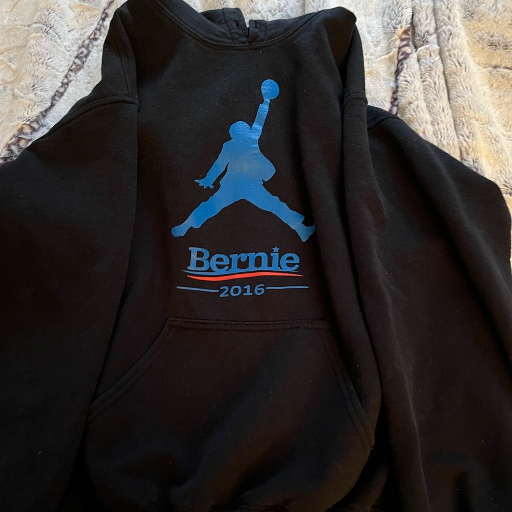 JORDAN Bernie hoodie!💙